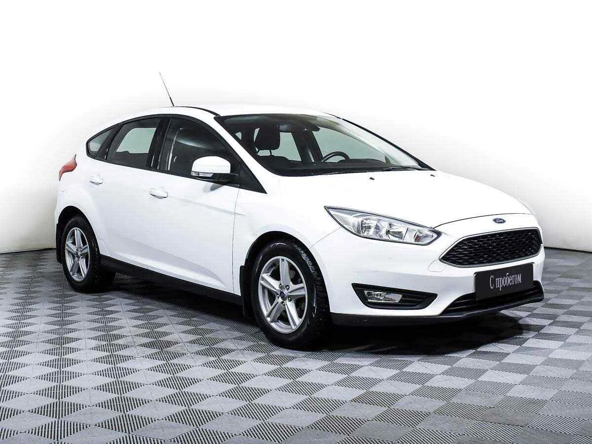 Ford Focus, Белый, 2015, Робот, 105 л.с., цена от 520 000 руб.