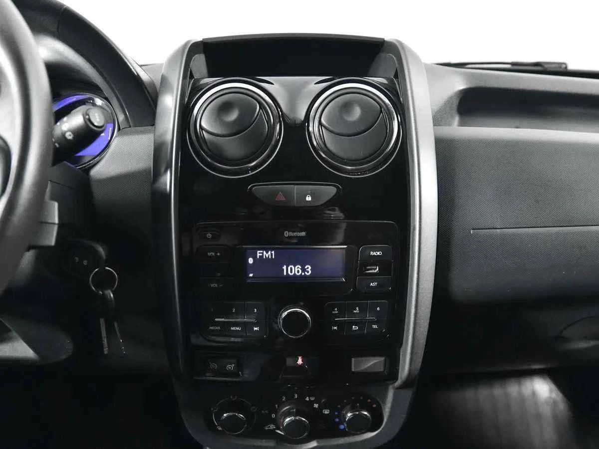 Renault Duster, Черный, 2017, Механическая, 109 л.с., цена от 1 016 000 руб.