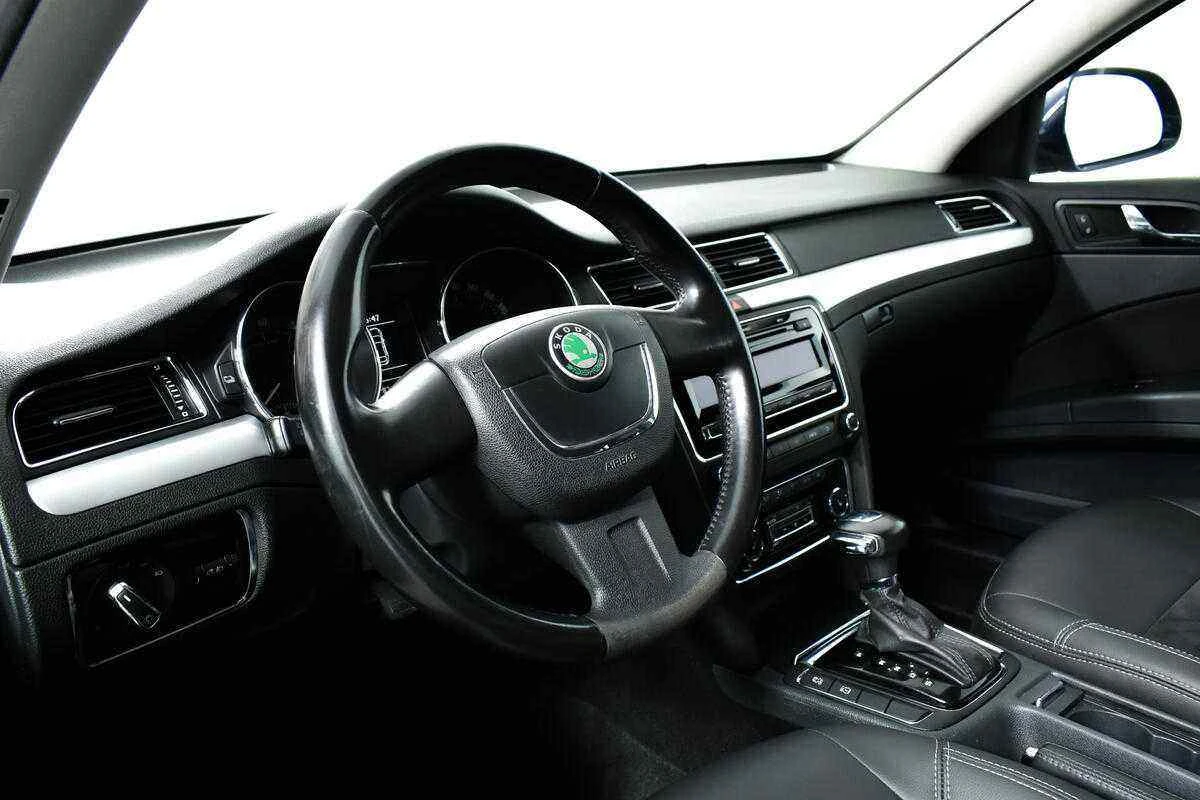 Skoda Superb, Синий, 2011, Робот, 152 л.с., цена от 450 000 руб.