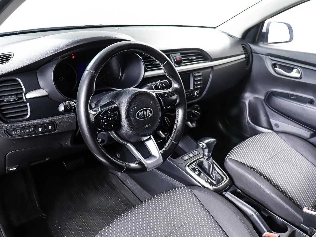 KIA RIO, Серебряный, 2017, Автоматическая, 123 л.с., цена от 864 000 руб.