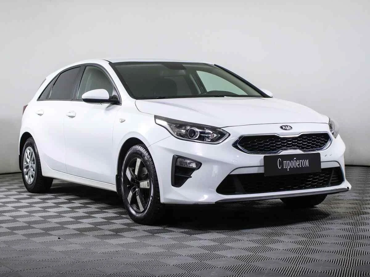 KIA Ceed, Белый, 2018, Механическая, 128 л.с., цена от 1 010 000 руб.