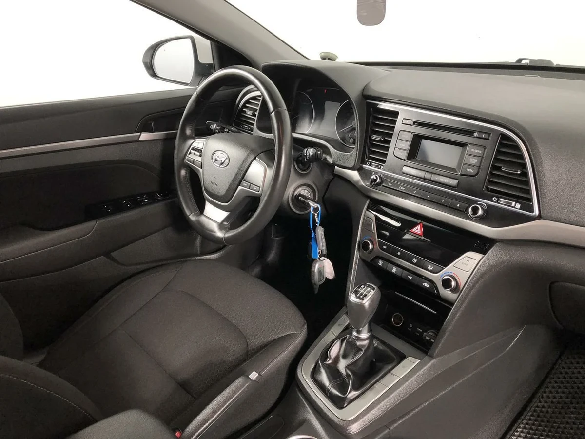 Hyundai Elantra, Белый, 2016, Механическая, 128 л.с., цена от 811 000 руб.