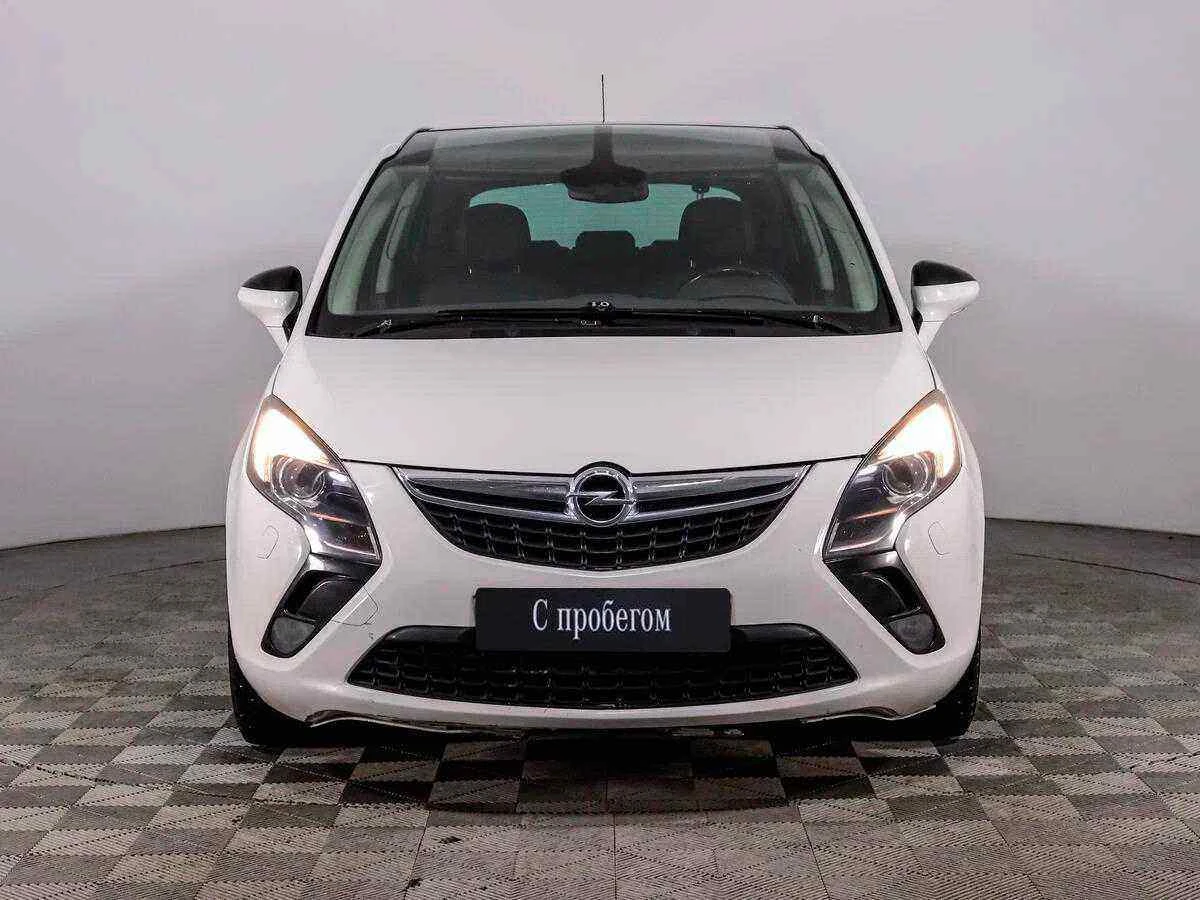 Opel Zafira, Белый, 2013, Механическая, 130 л.с., цена от 659 000 руб.