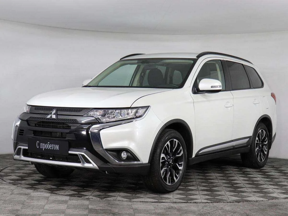 MITSUBISHI OUTLANDER, Белый, 2021, Вариатор, 146 л.с., цена от 1 452 800 руб.