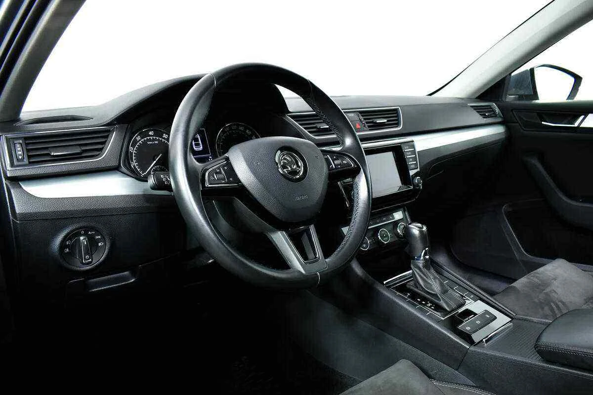 Skoda Superb, Серый, 2015, Робот, 150 л.с., цена от 900 000 руб.