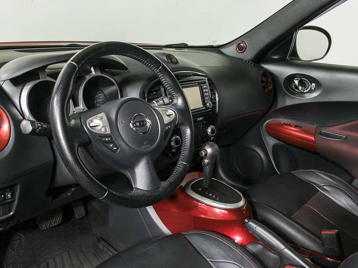Nissan Juke, Красный, 2014, Вариатор, 117 л.с., цена от 905 000 руб.