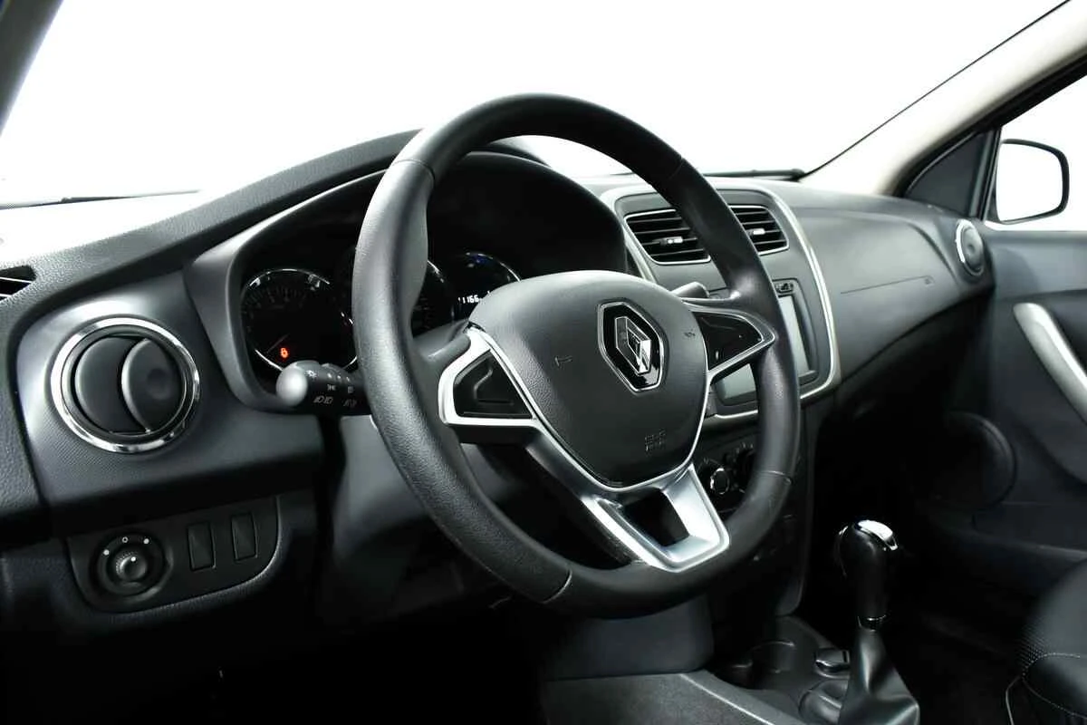 Renault Logan, Белый, 2021, Автоматическая, 102 л.с., цена от 598 900 руб.