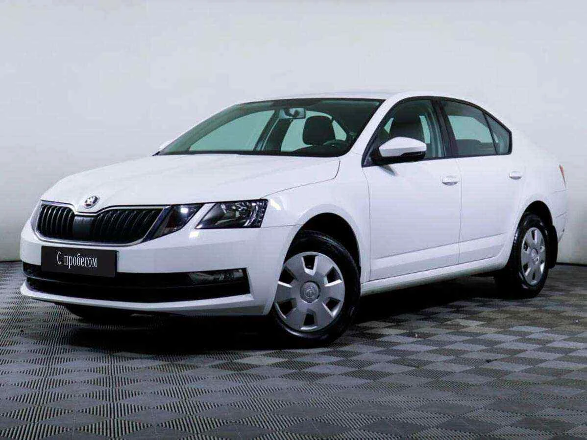Skoda Octavia, Белый, 2018, Робот, 150 л.с., цена от 1 175 000 руб.