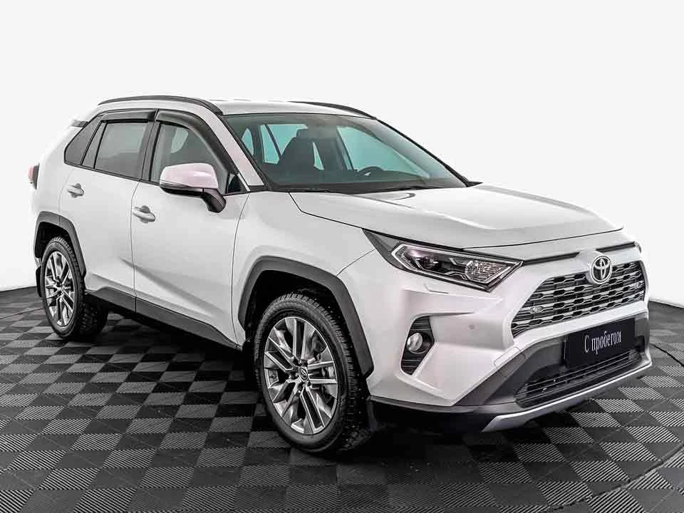 TOYOTA RAV4, Белый, 2022, Вариатор, 149 л.с., цена от 3 036 800 руб.