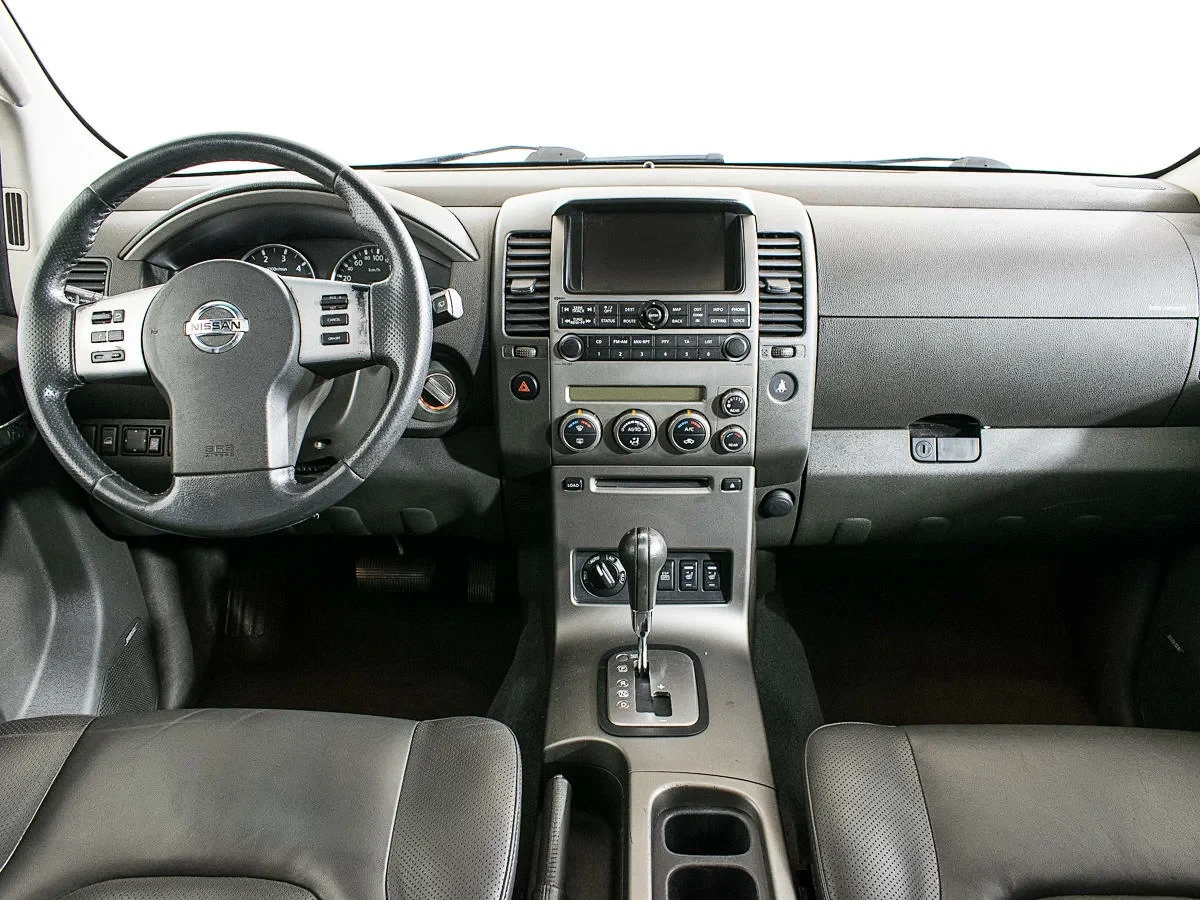 Nissan Pathfinder, Серый, 2008, Автоматическая, 174 л.с., цена от 630 000 руб.