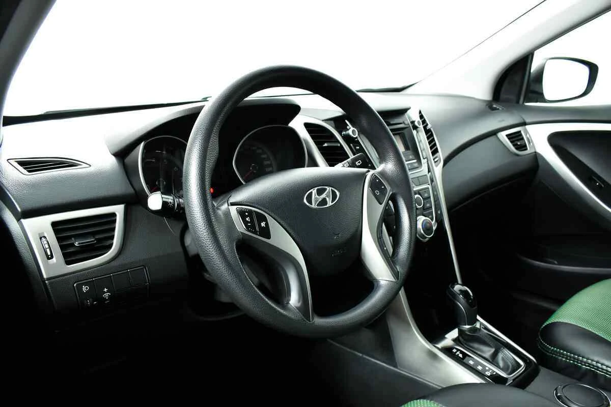 Hyundai i30, Серебряный, 2016, Автоматическая, 130 л.с., цена от 725 000 руб.