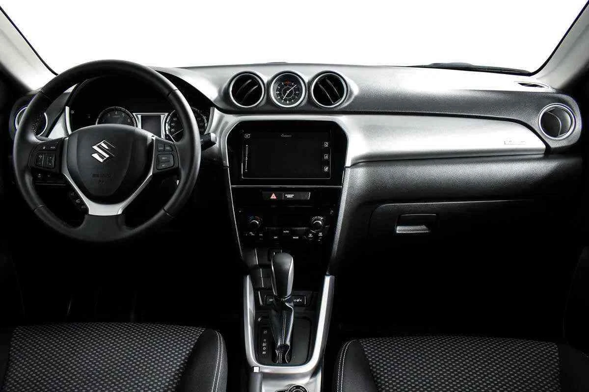 Suzuki Vitara, Серебряный, 2018, Автоматическая, 117 л.с., цена от 1 265 000 руб.