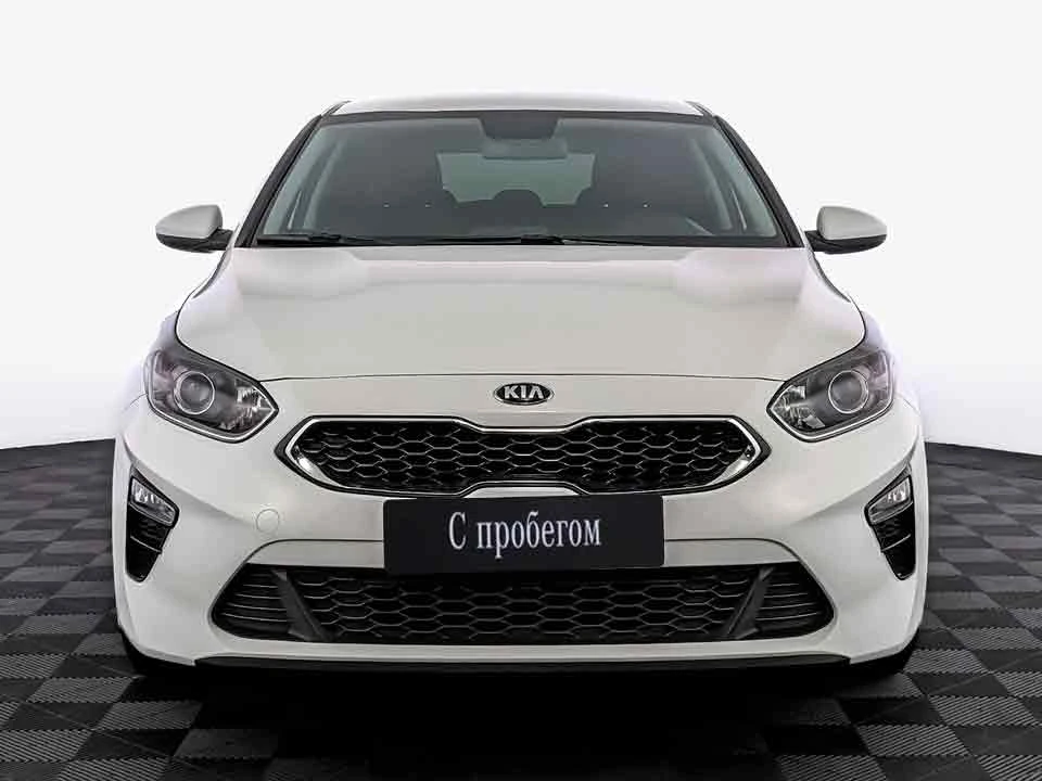 KIA CEED, Белый, 2018, Робот, 140 л.с., цена от 1 144 000 руб.