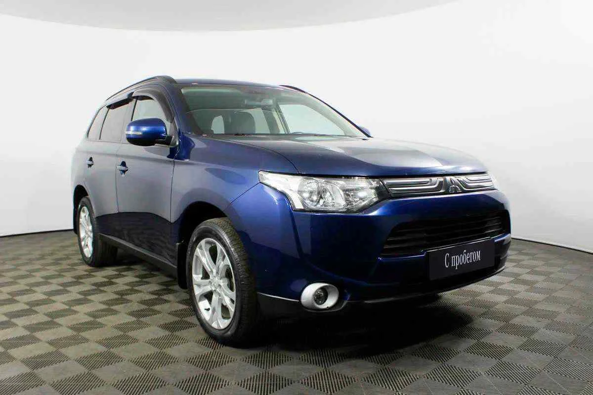 Mitsubishi Outlander, Синий, 2013, Вариатор, 167 л.с., цена от 830 000 руб.