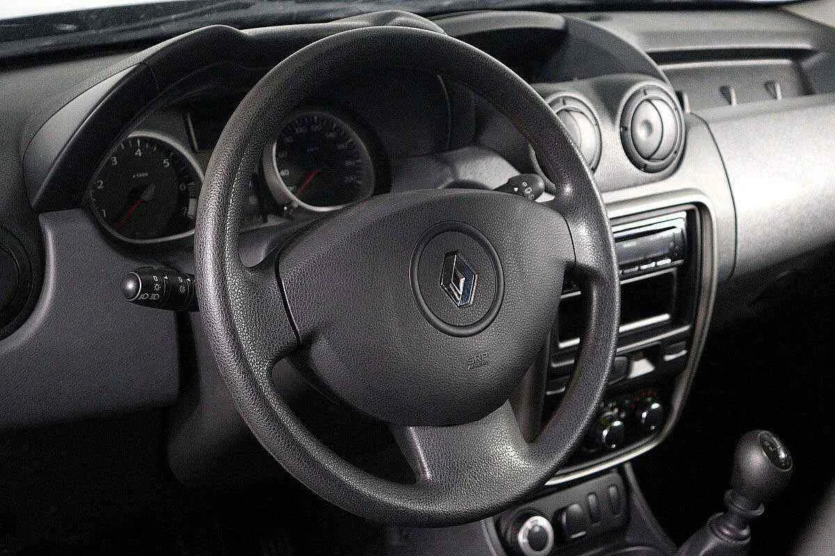 Renault Duster, Черный, 2014, Механическая, 102 л.с., цена от 730 000 руб.