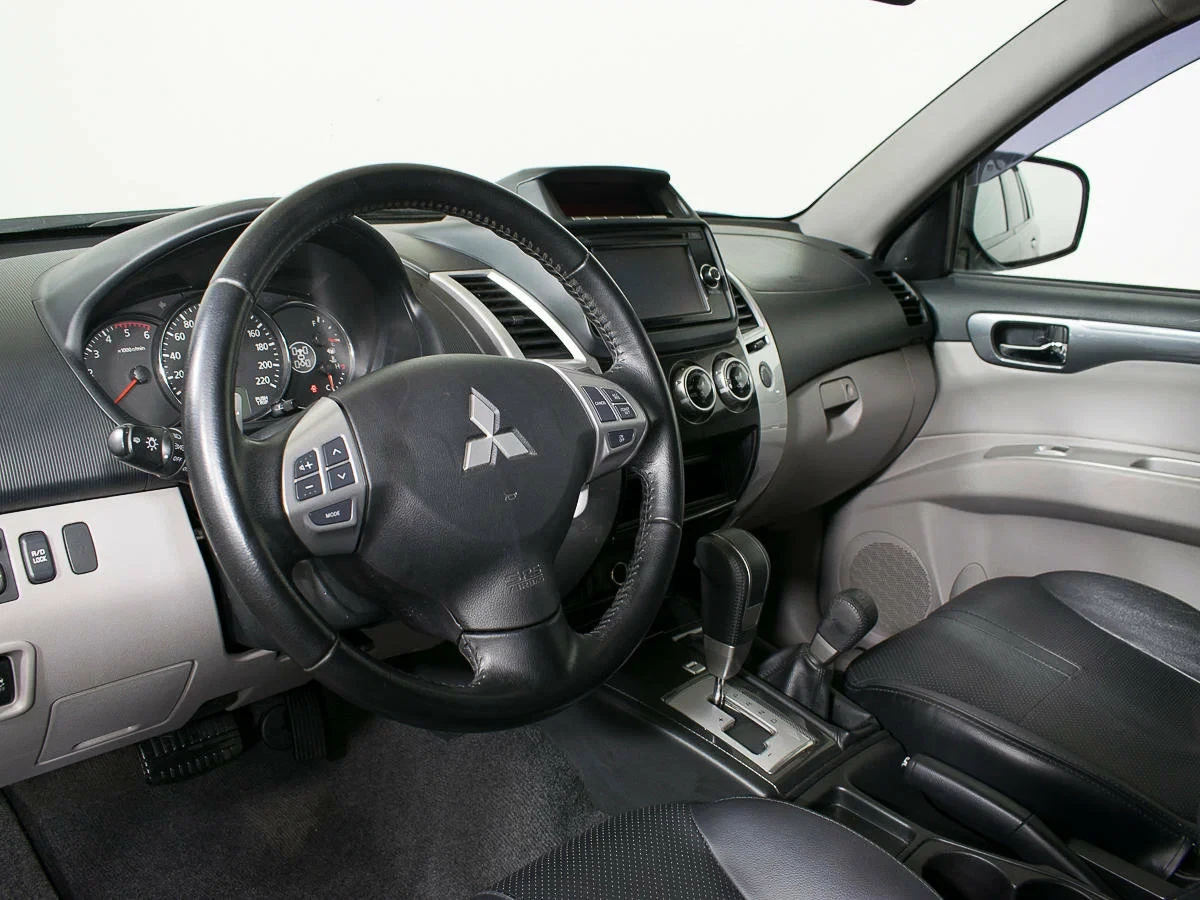 Mitsubishi Pajero Sport, Коричневый, 2014, Автоматическая, 178 л.с., цена от 1 455 000 руб.