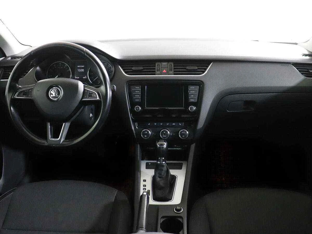 Skoda Octavia, Черный, 2016, Робот, 150 л.с., цена от 800 000 руб.