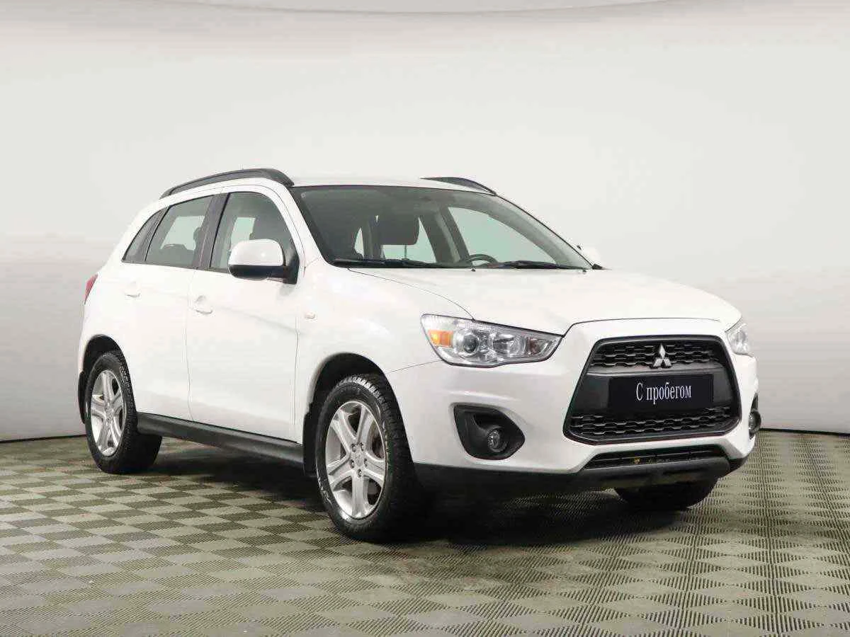 Mitsubishi ASX, Белый, 2013, Вариатор, 150 л.с., цена от 581 000 руб.
