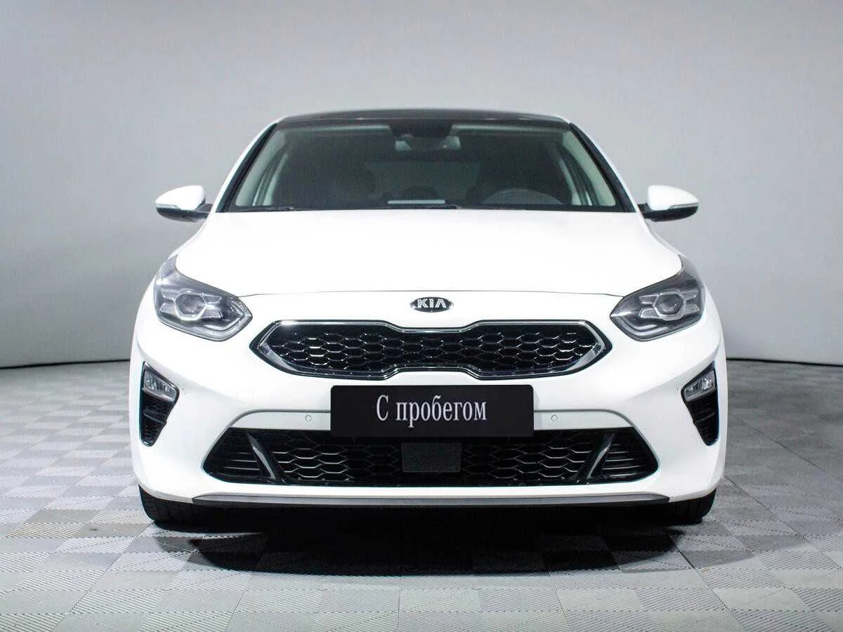KIA CEED, Белый, 2018, Робот, 140 л.с., цена от 1 152 000 руб.