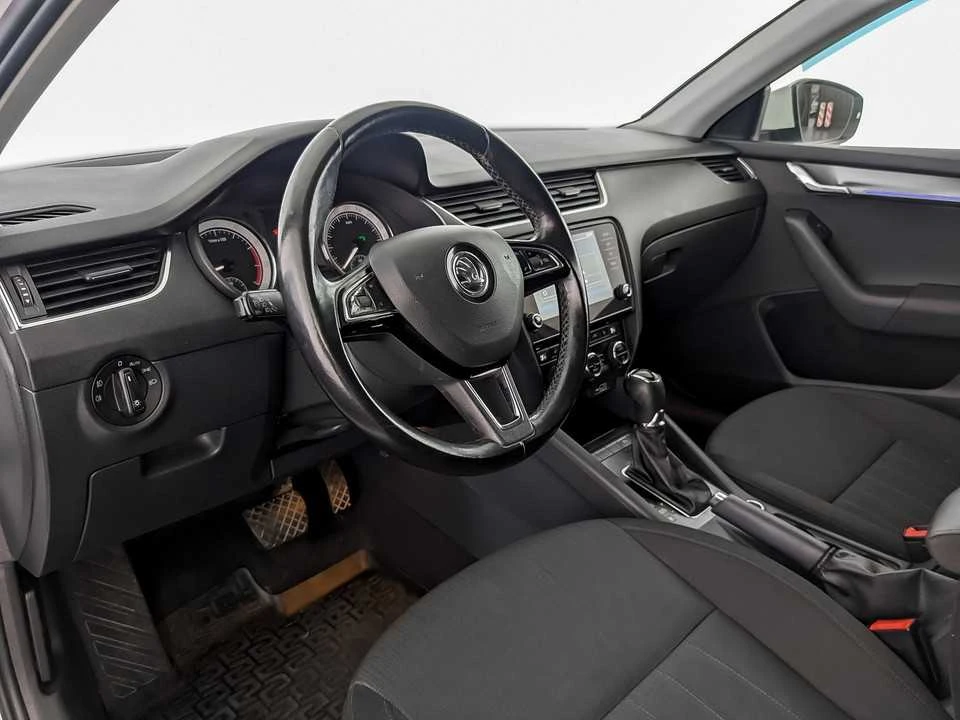 SKODA OCTAVIA, Белый, 2018, Робот, 180 л.с., цена от 1 279 200 руб.