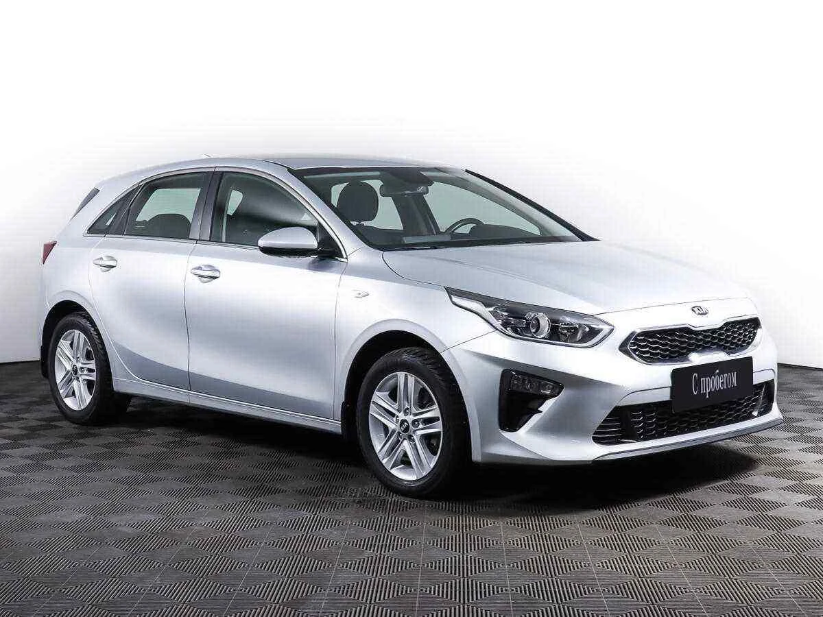 KIA Ceed, Серебряный, 2018, Робот, 140 л.с., цена от 1 082 000 руб.