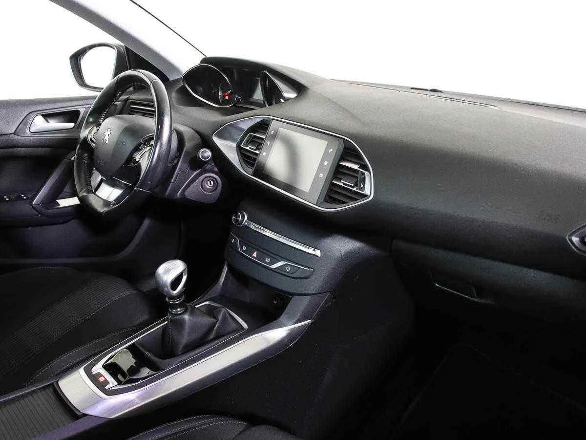 Peugeot 308, Синий, 2017, Механическая, 120 л.с., цена от 720 000 руб.