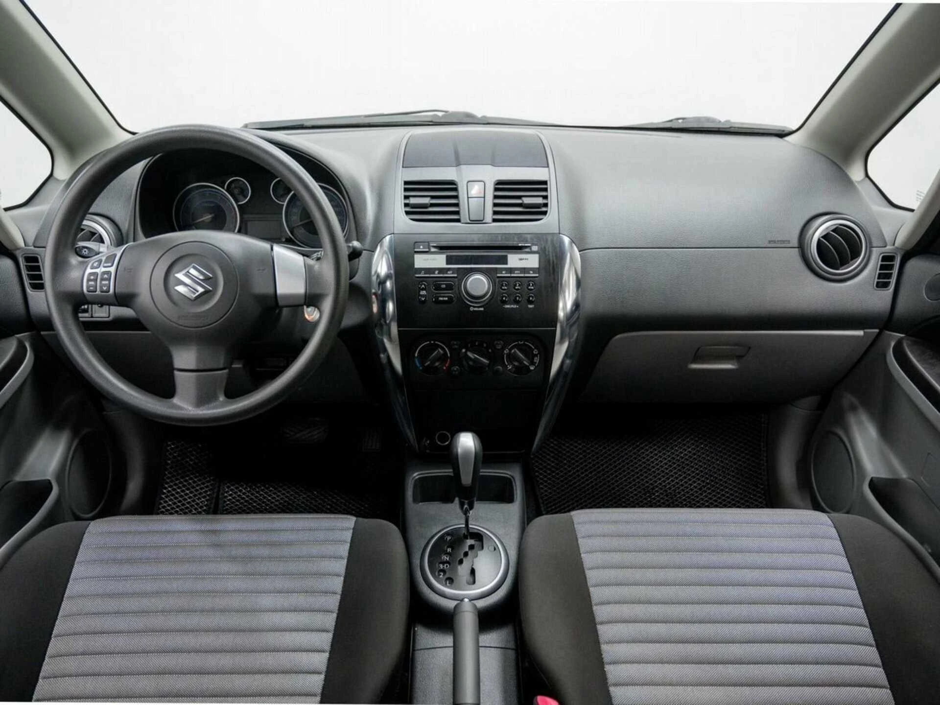 SUZUKI SX4, Серебряный, 2014, Автоматическая, 112 л.с., цена от 840 000 руб.