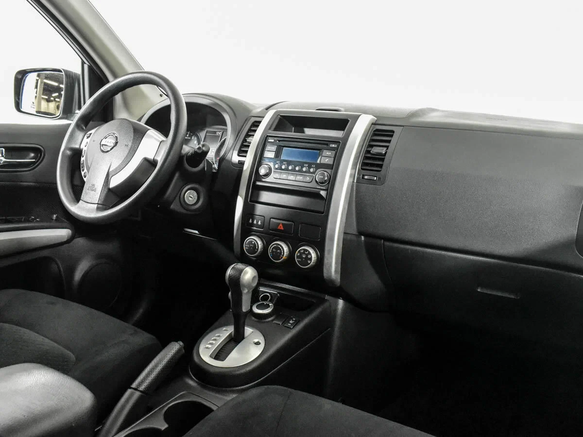 Nissan X-Trail, Серебряный, 2013, Вариатор, 141 л.с., цена от 755 000 руб.