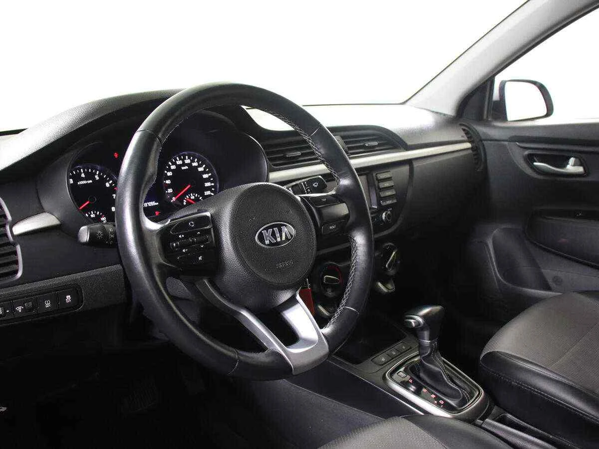 KIA Rio, Серебряный, 2017, Автоматическая, 123 л.с., цена от 743 000 руб.