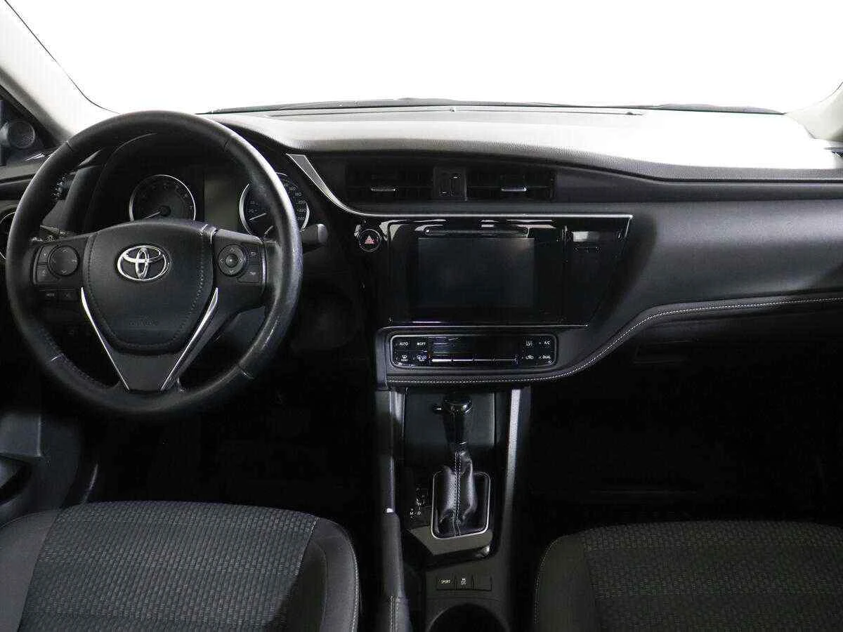 Toyota Corolla, Коричневый, 2018, Вариатор, 140 л.с., цена от 1 288 000 руб.
