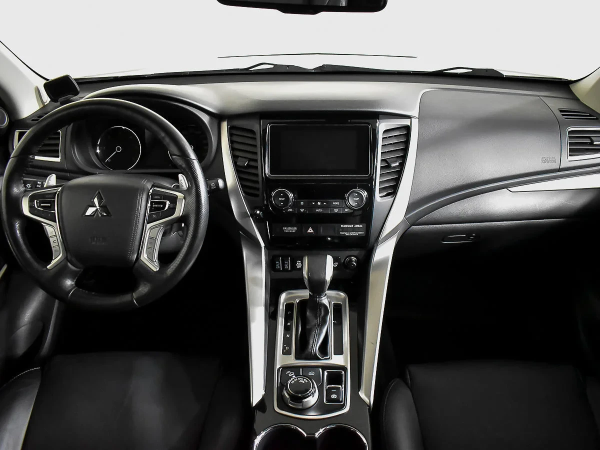 Mitsubishi Pajero Sport, Черный, 2017, Автоматическая, 181 л.с., цена от 2 115 000 руб.