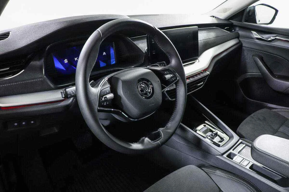 Skoda Octavia, Зеленый, 2022, Робот, 150 л.с., цена от 2 495 000 руб.