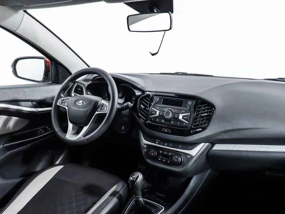 LADA Vesta SW Cross, Красный, 2019, Механическая, 122 л.с., цена от 838 000 руб.
