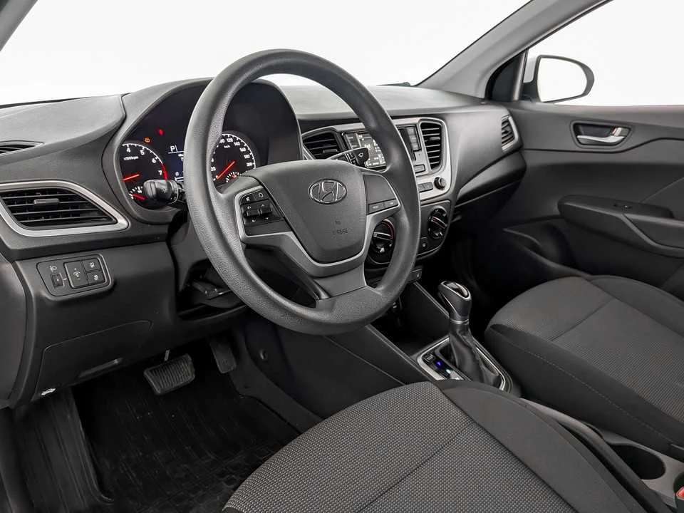 HYUNDAI SOLARIS, Белый, 2018, Автоматическая, 99 л.с., цена от 928 000 руб.
