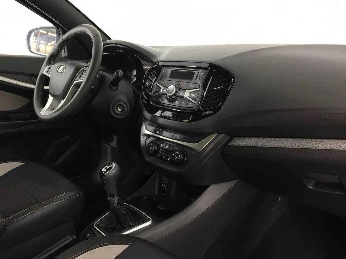 LADA Vesta SW Cross, Серебряный, 2021, Механическая, 106 л.с., цена от 990 000 руб.