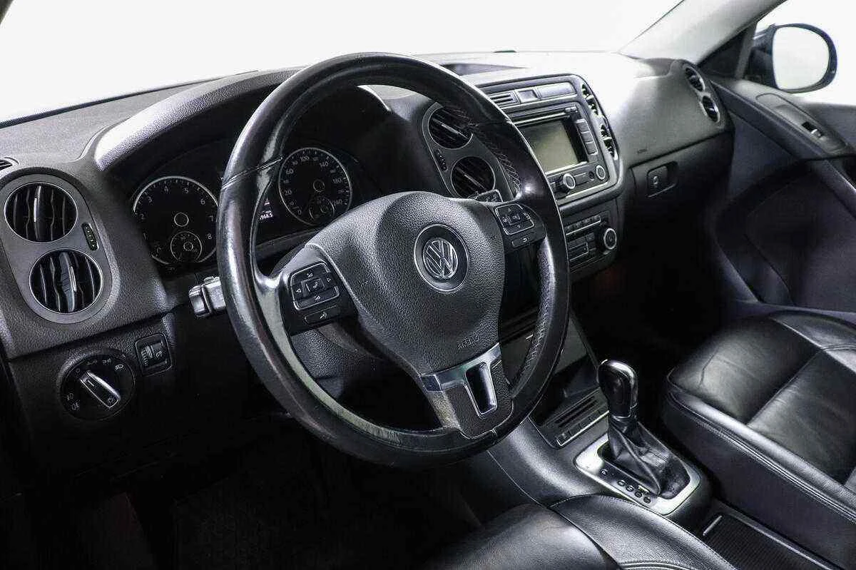 Volkswagen Tiguan, Черный, 2011, Автоматическая, 170 л.с., цена от 533 000 руб.