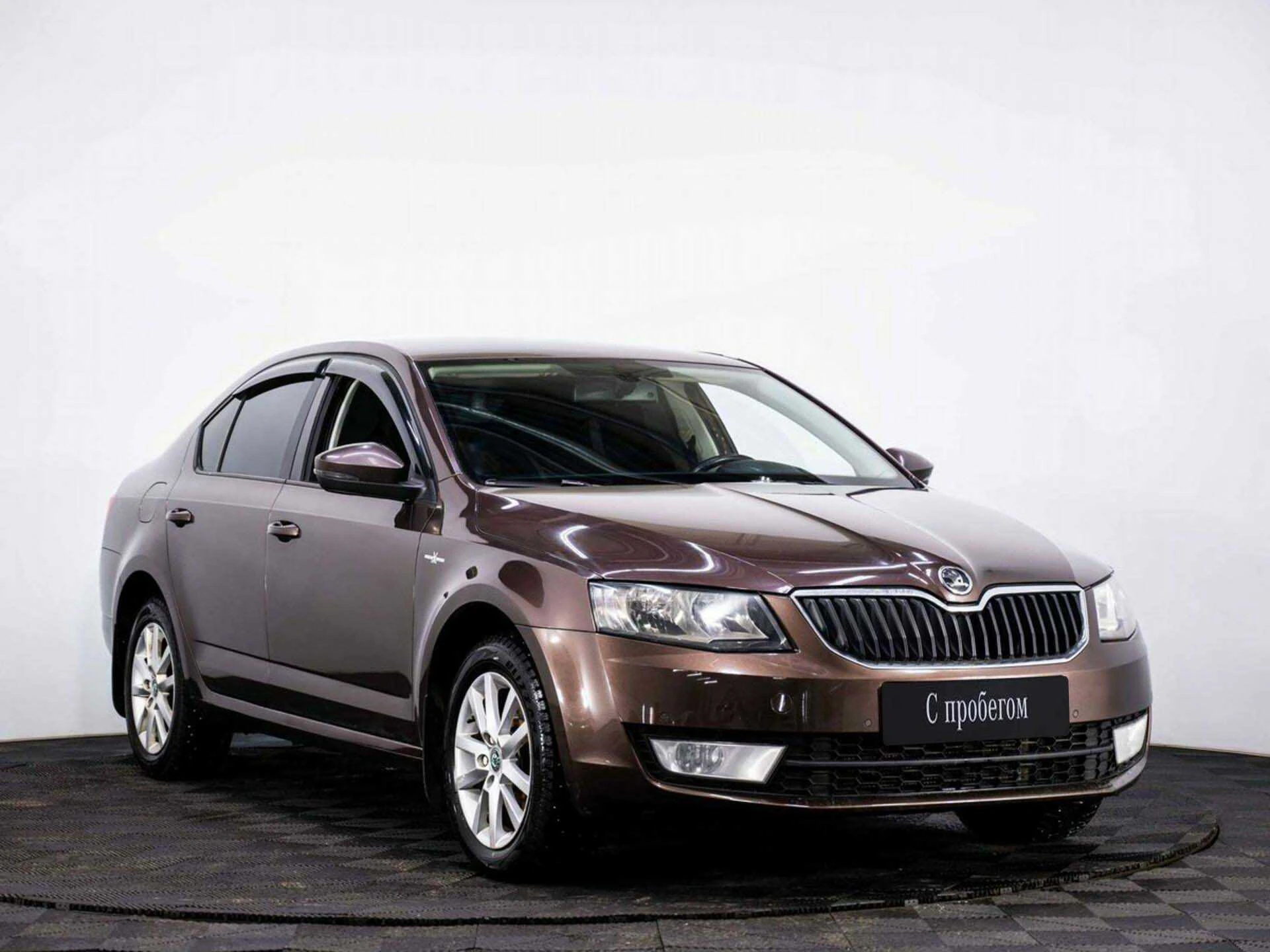 SKODA OCTAVIA, Коричневый, 2015, Робот, 150 л.с., цена от 799 200 руб.