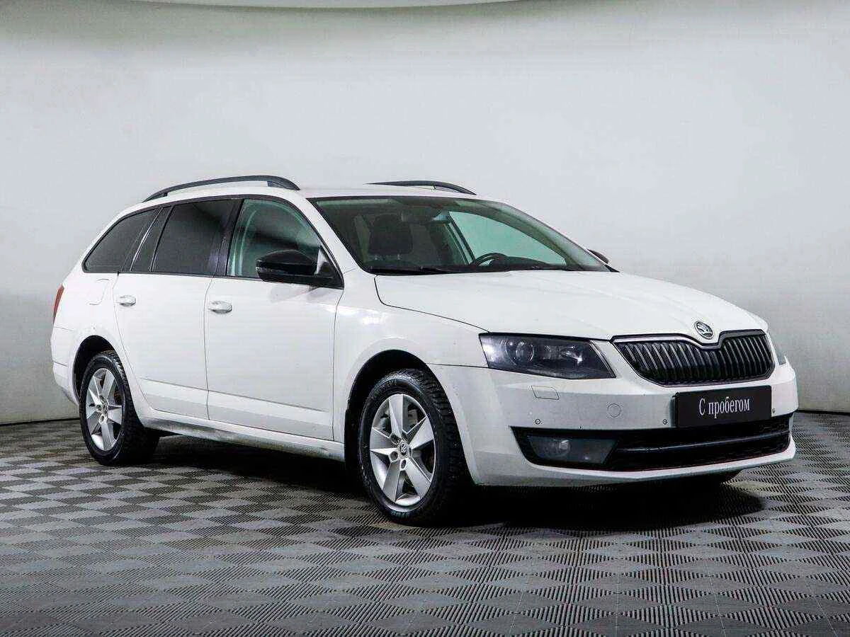 Skoda Octavia, Белый, 2013, Робот, 180 л.с., цена от 460 000 руб.