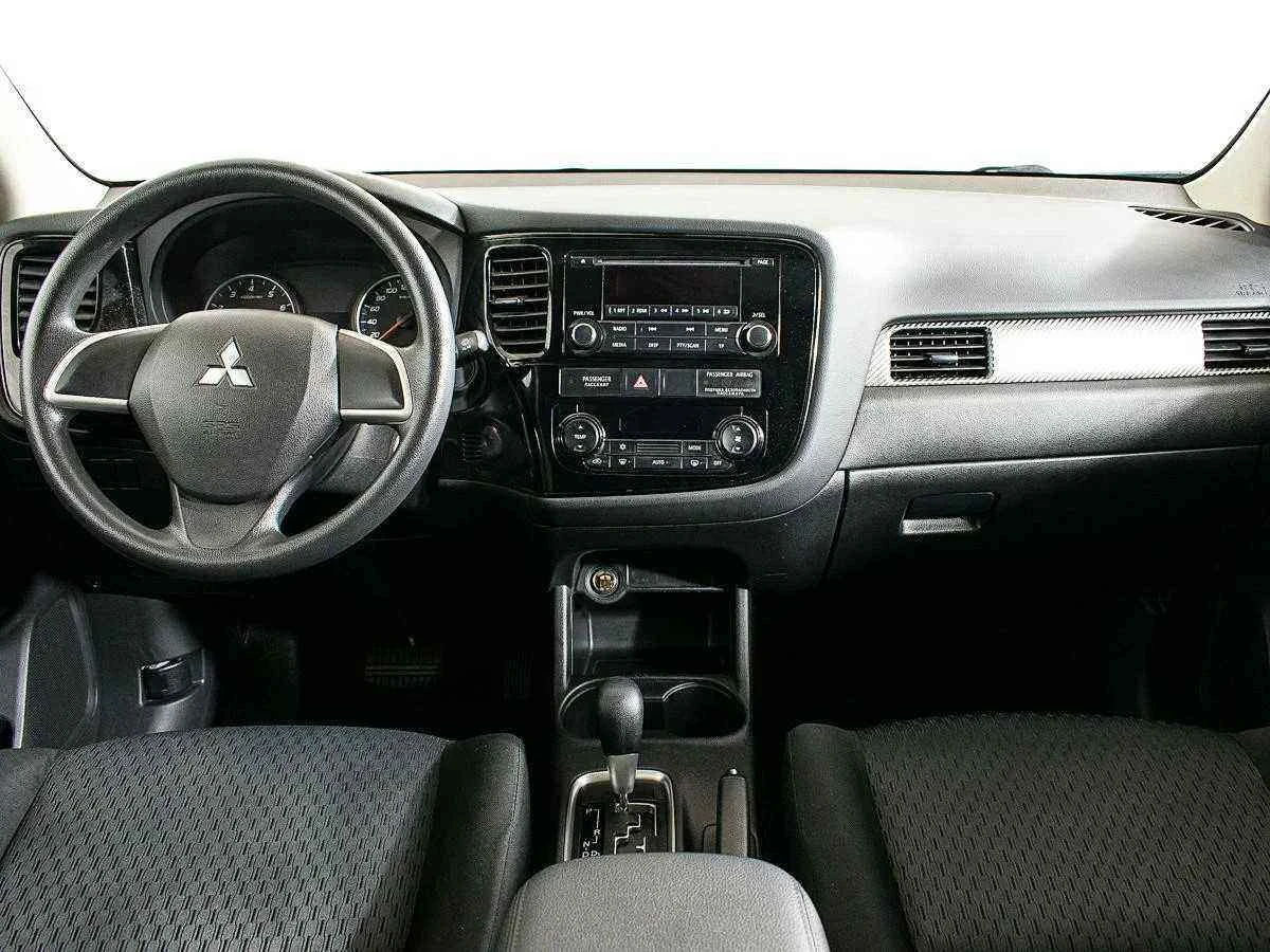 Mitsubishi Outlander, Серебряный, 2012, Вариатор, 146 л.с., цена от 911 000 руб.