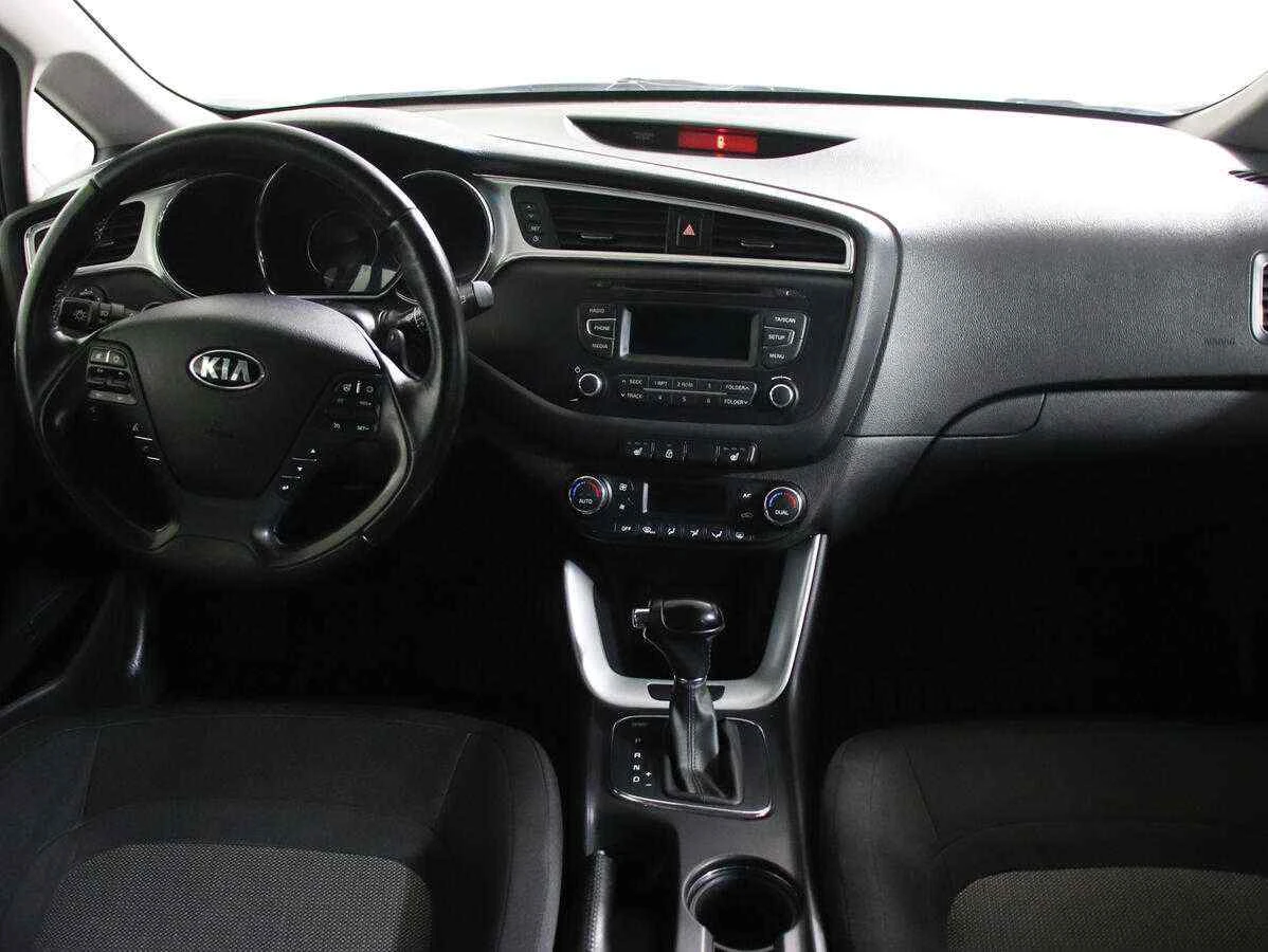 KIA Ceed, Серый, 2015, Робот, 129 л.с., цена от 466 000 руб.