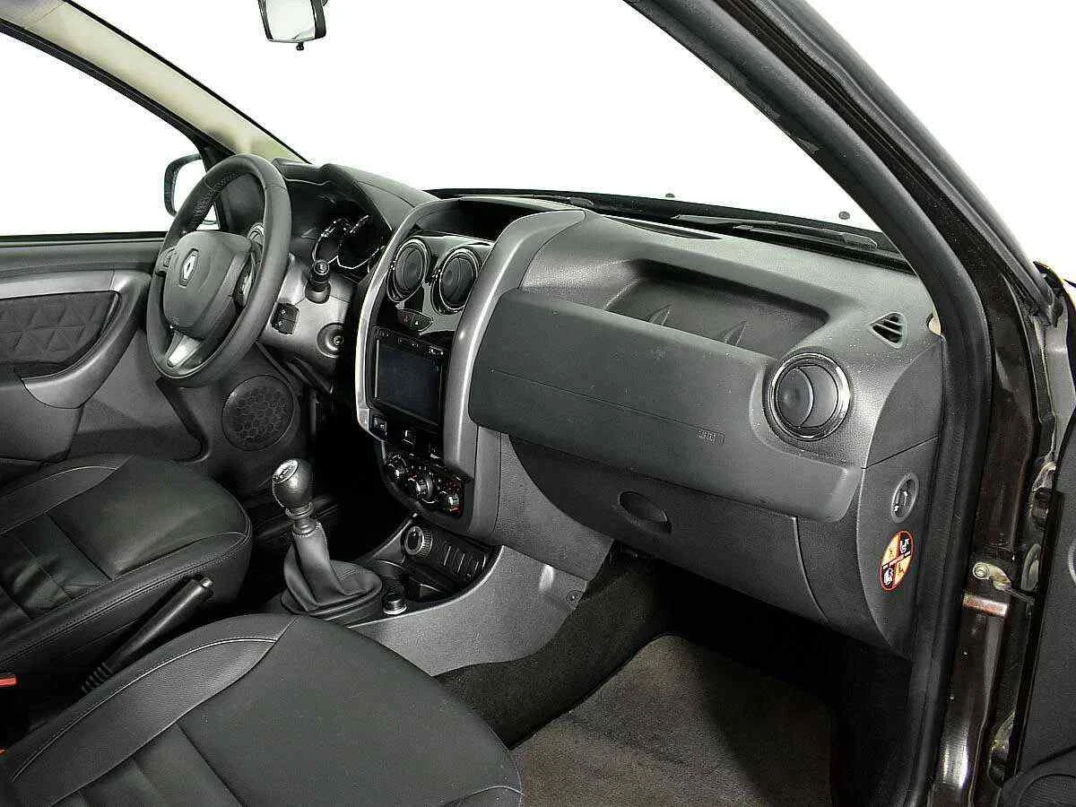 Renault Duster, Коричневый, 2017, Механическая, 109 л.с., цена от 1 100 000 руб.