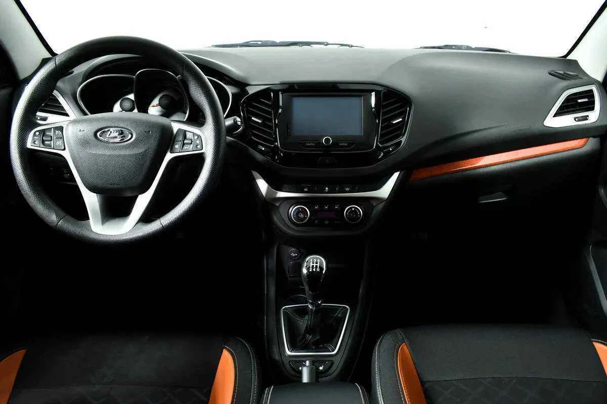LADA Vesta SW Cross, Серый, 2018, Механическая, 122 л.с., цена от 594 000 руб.