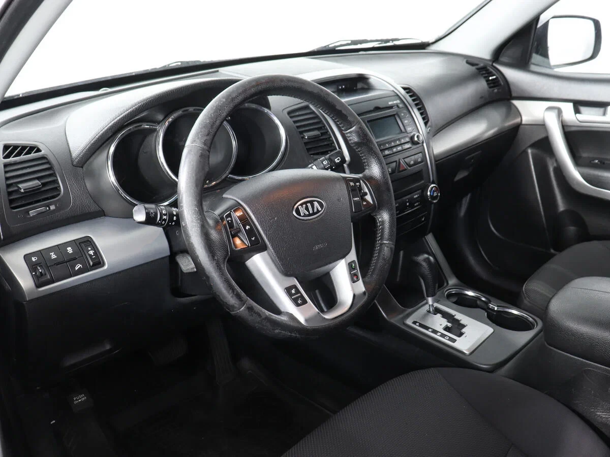KIA Sorento, Серебряный, 2012, Автоматическая, 175 л.с., цена от 842 000 руб.