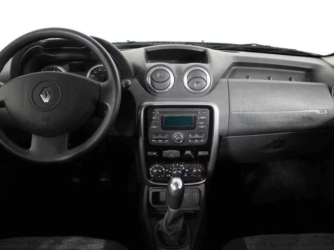 Renault Duster, Черный, 2013, Механическая, 102 л.с., цена от 660 000 руб.