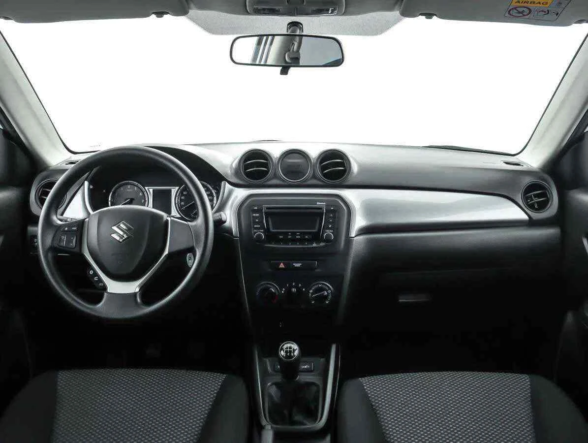 Suzuki Vitara, Серебряный, 2018, Механическая, 117 л.с., цена от 1 310 000 руб.