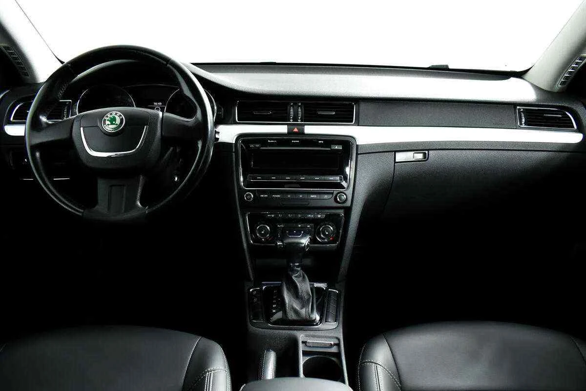 Skoda Superb, Синий, 2011, Робот, 152 л.с., цена от 450 000 руб.