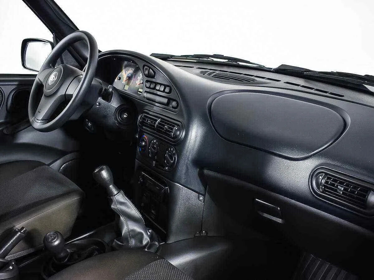 LADA Niva Travel, Серый, 2021, Механическая, 80 л.с., цена от 611 000 руб.