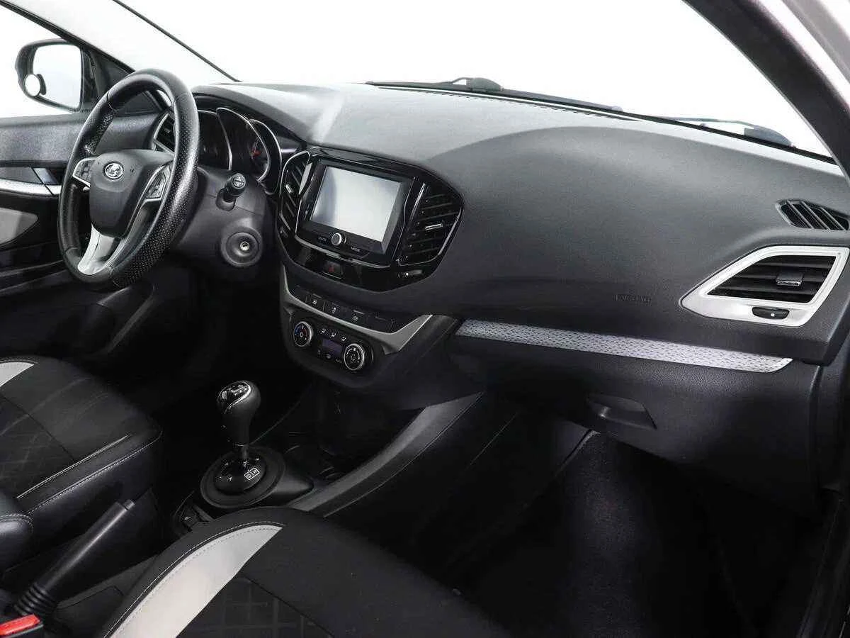 LADA Vesta SW Cross, Серебряный, 2019, Автоматическая, 122 л.с., цена от 797 000 руб.