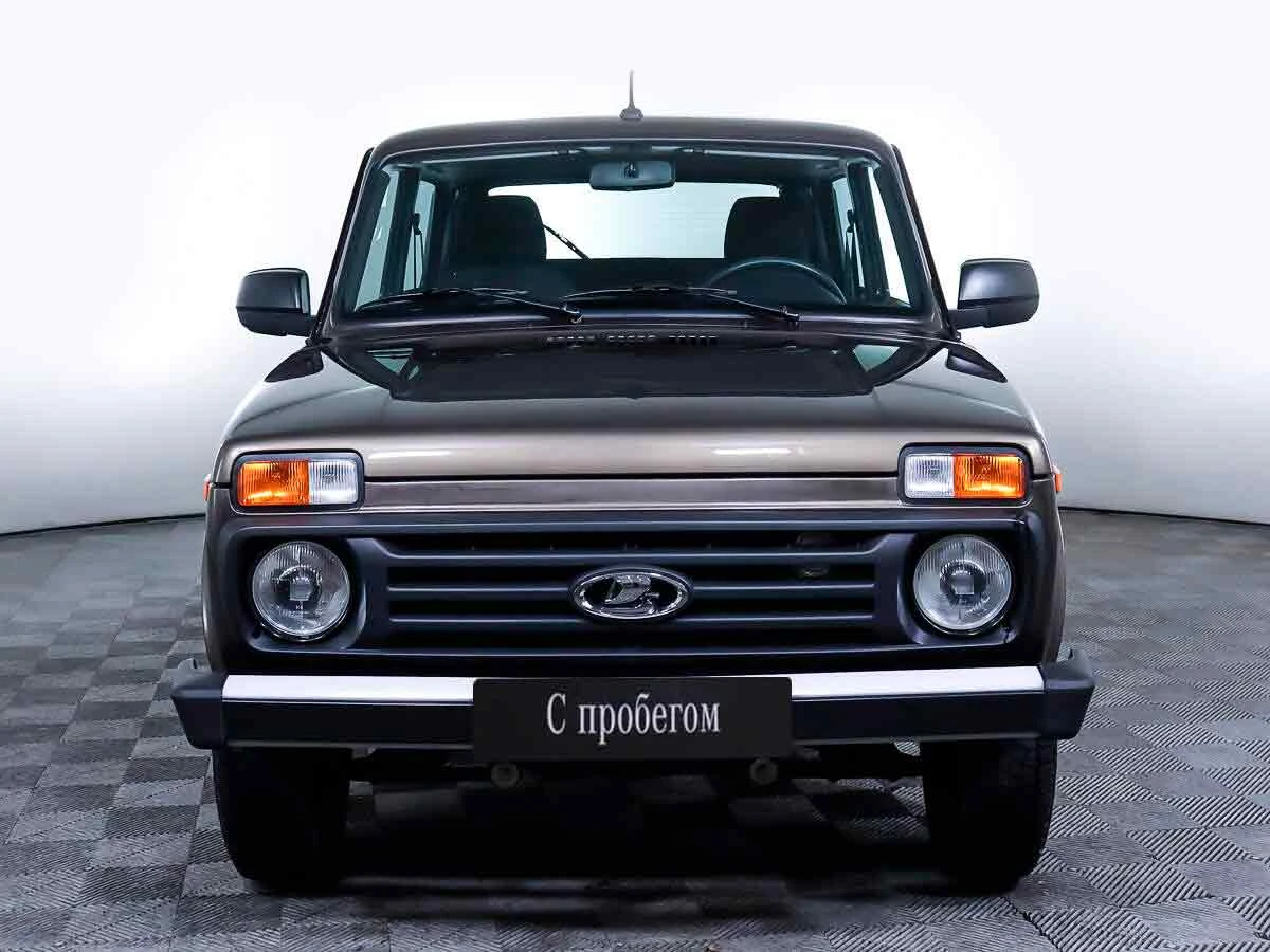 LADA NIVA LEGEND, Коричневый, 2022, Механическая, 83 л.с., цена от 568 000 руб.