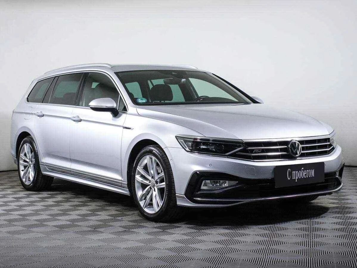 Volkswagen Passat, Серебряный, 2019, Робот, 190 л.с., цена от 1 700 000 руб.